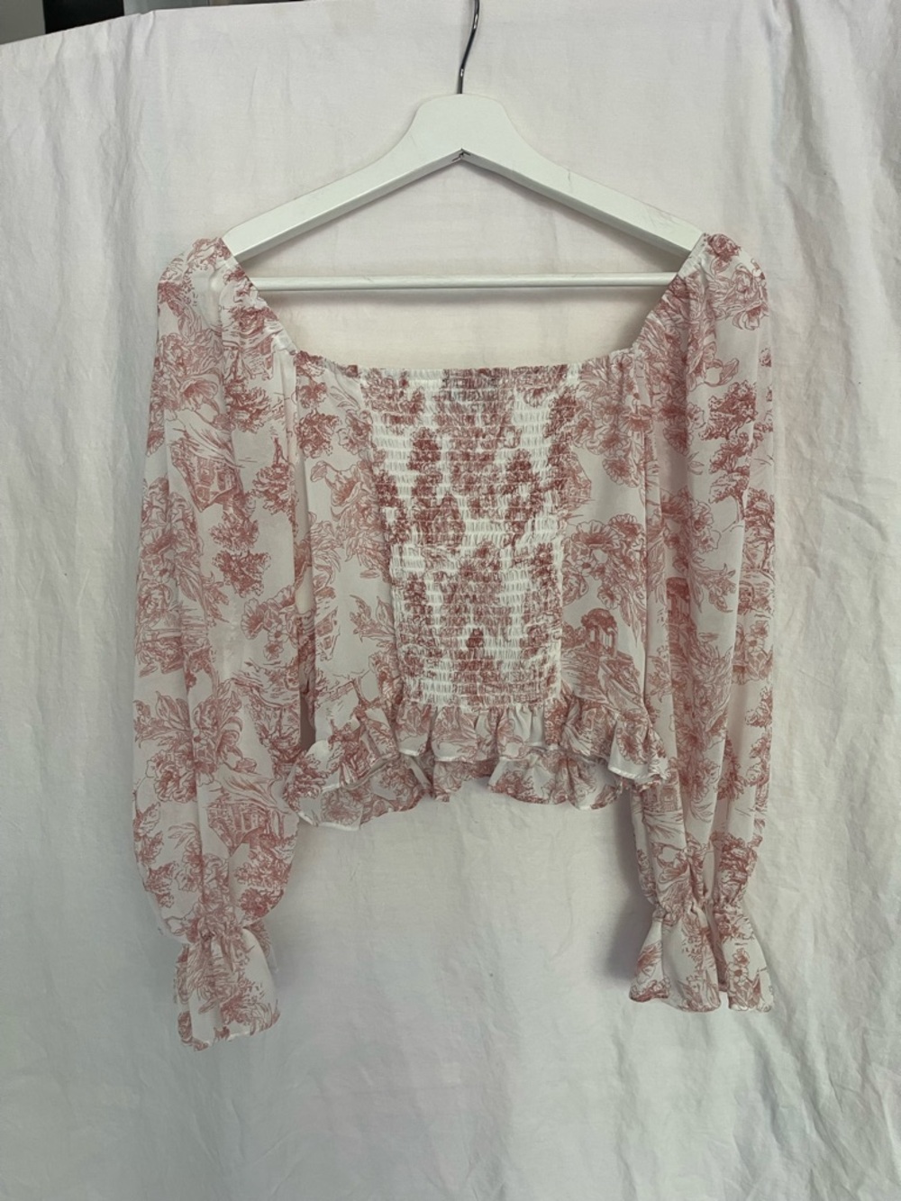 Milk & Honey Floral Cropped Blouse Smocked & Ruched garden chic French Size M - Picture 6 of 16
